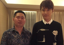 广州赢咖与明星合影